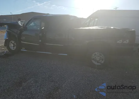 2004 Chevrolet Silverado K2500 Heavy Duty из США, поврежденный, VIN 1GCHK23234F221617